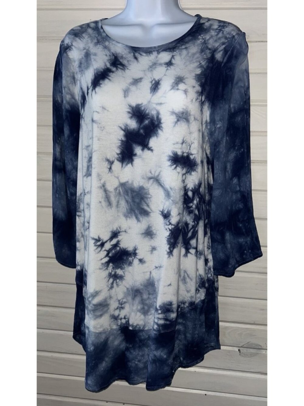 Chicos Sz 0 (SMALL) Blue White Tie Dye Knit Pullover Shirt Tunic Woven Trim EUC
